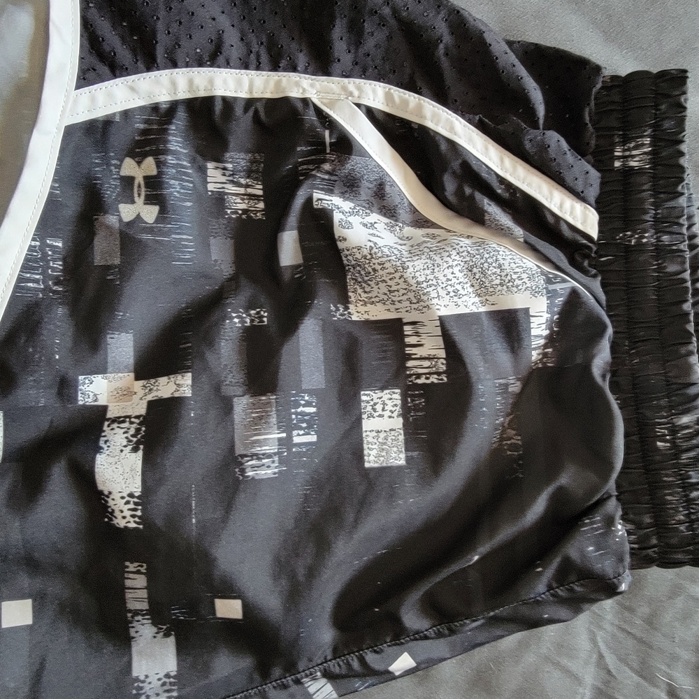 UA shorts - Picture 3 of 3
